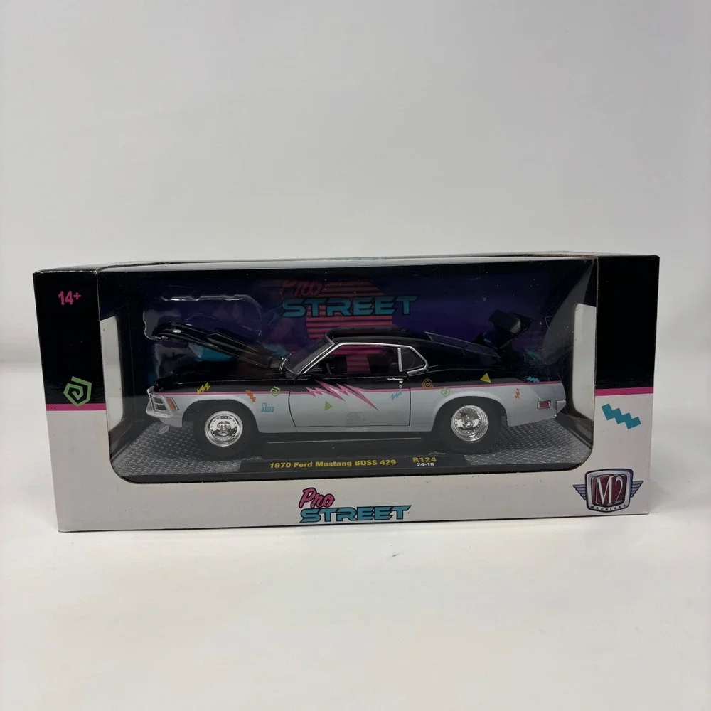 1970 Ford Mustang BOSS 429 M2 Machines Pro Street R124 24-18 Black Silver 1:24